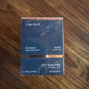 SkinBetter ScienceA-Team Duo Kit Alto Advanced Defense & Repair Serum & Alphabet